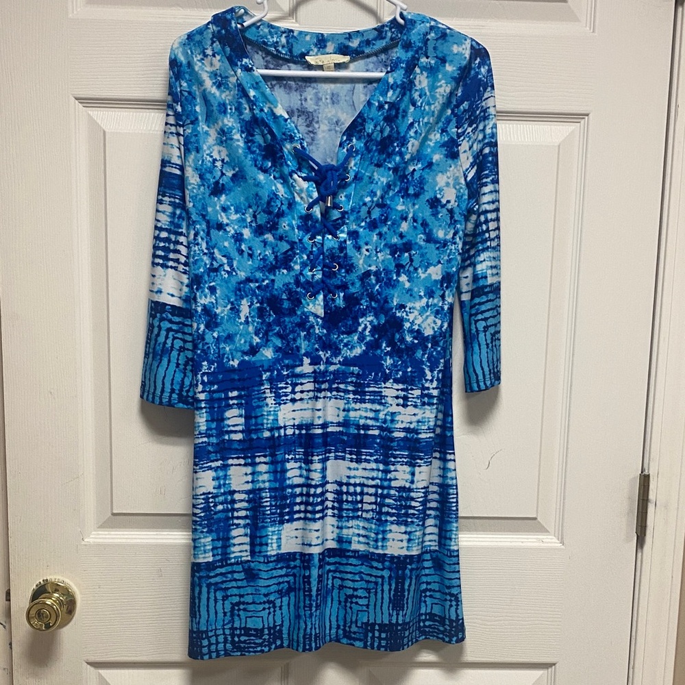 Sandiva blue patterned swim coverup with 3/4 Sleeves